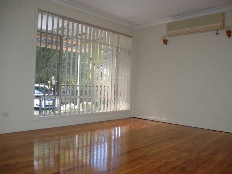 11 Forest Close, Northmead NSW 2152