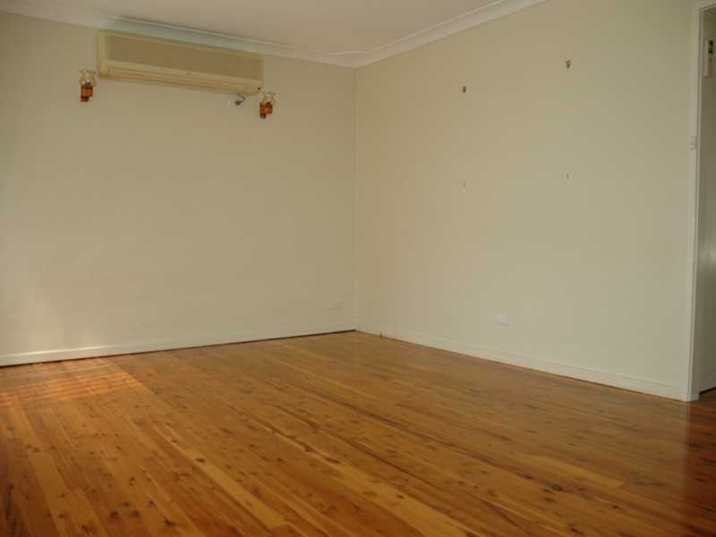 11 Forest Close, Northmead NSW 2152