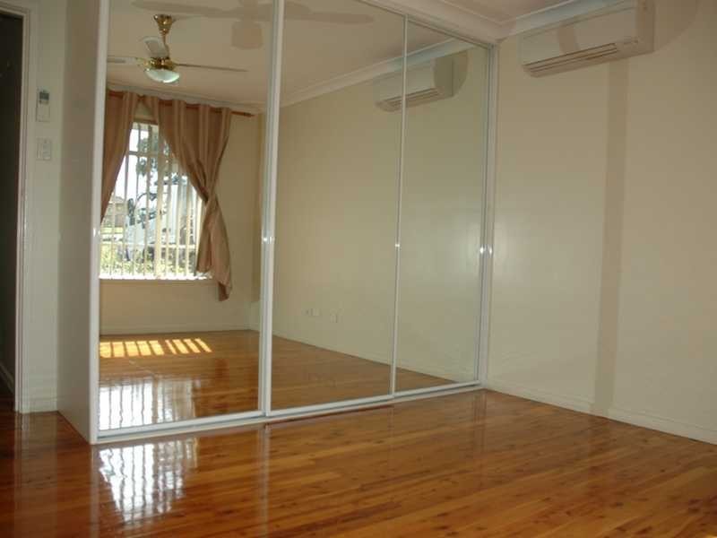 11 Forest Close, Northmead NSW 2152