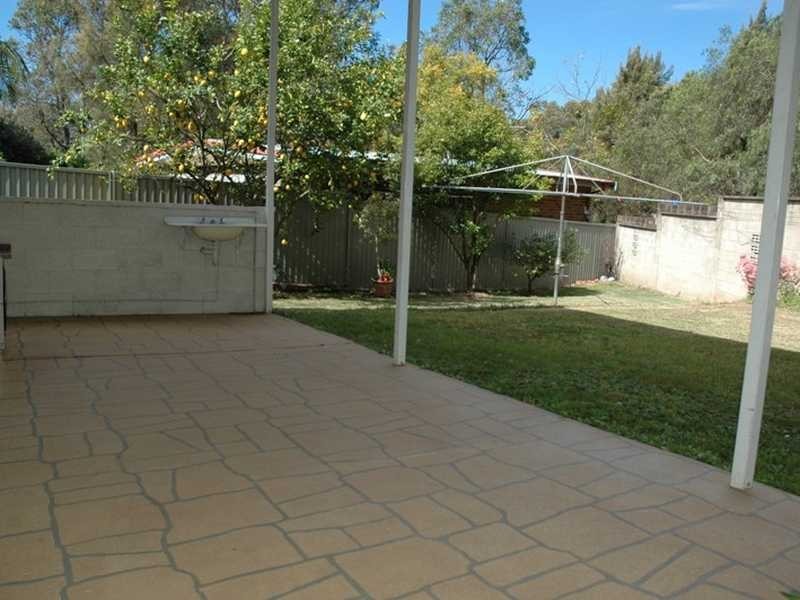 11 Forest Close, Northmead NSW 2152