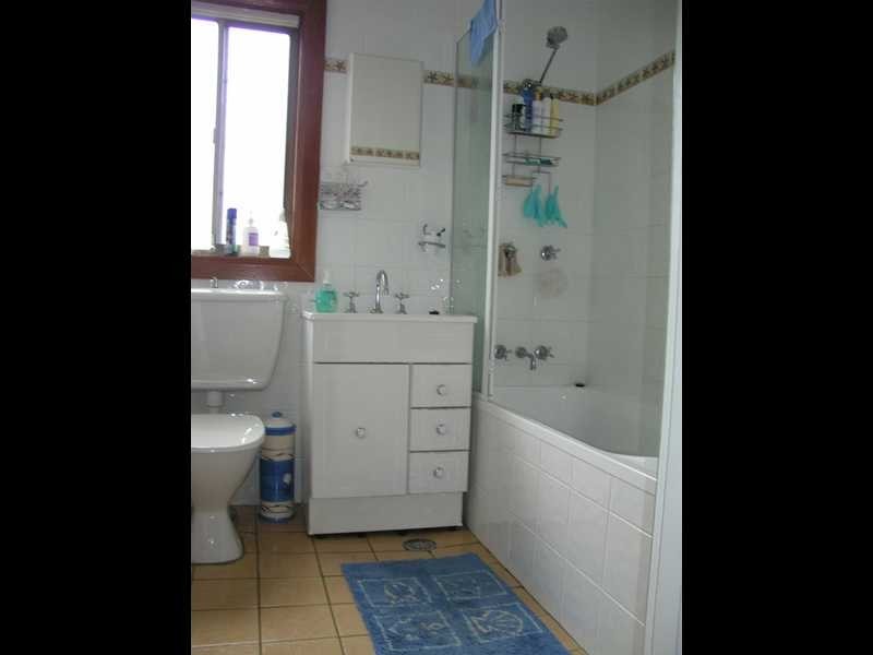 28 Balmoral Road, Northmead NSW 2152