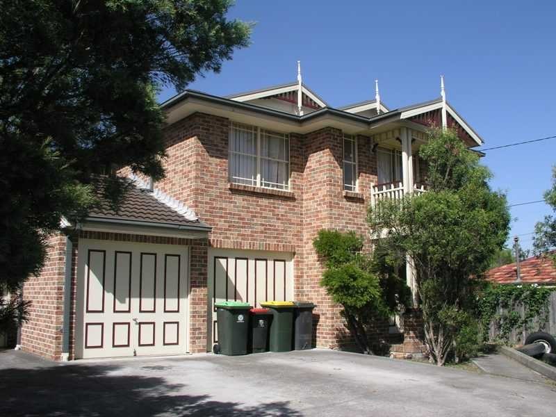 2/211 Windsor Road, Northmead NSW 2152