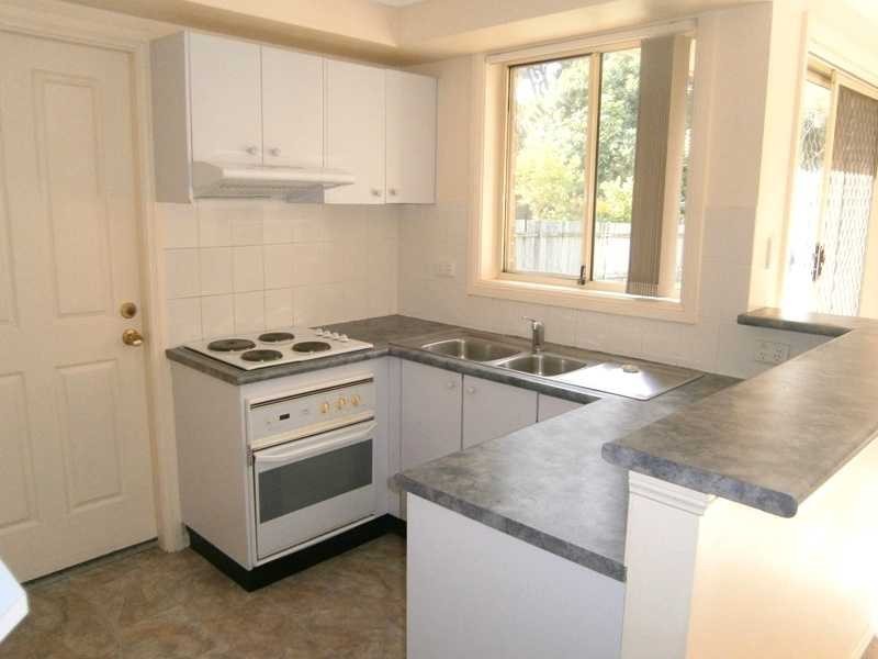 2/211 Windsor Road, Northmead NSW 2152