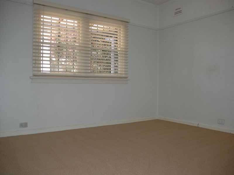 22 Fletcher Street, Northmead NSW 2152