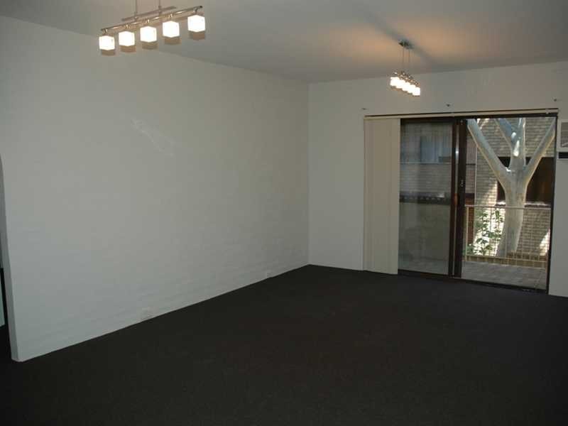 2/2 Allen Street, Harris Park NSW 2150