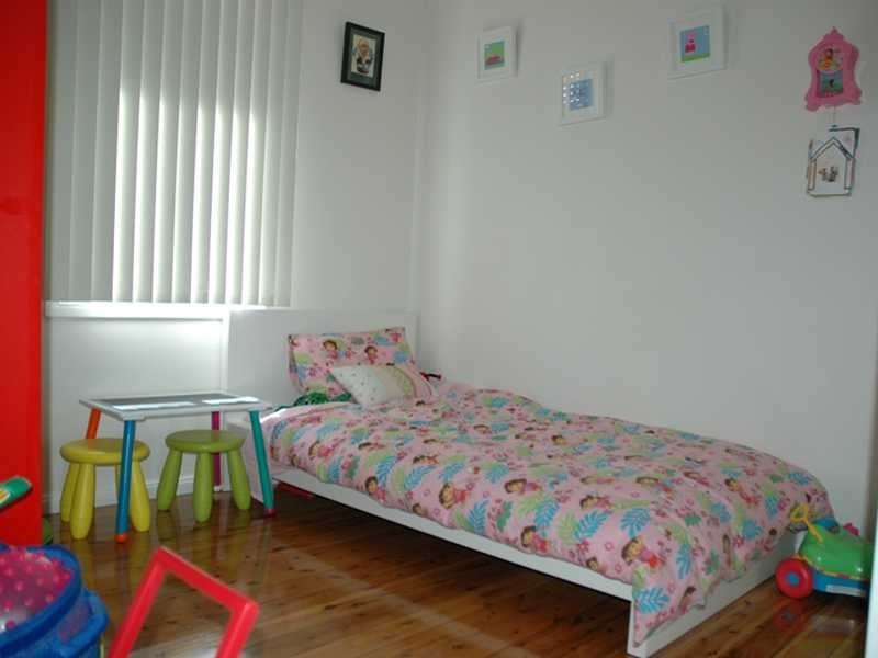 24 Brelogail Street, Northmead NSW 2152