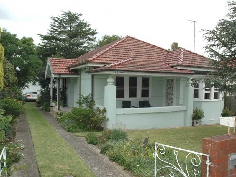 18 Thomas Street, Northmead NSW 2152