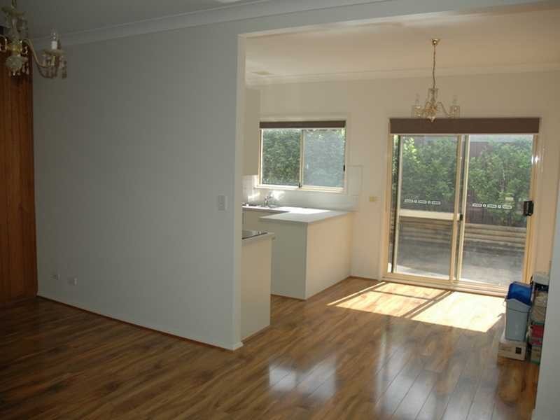 2/113 Metella Road, Toongabbie NSW 2146