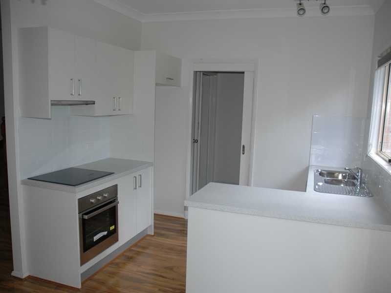 2/113 Metella Road, Toongabbie NSW 2146