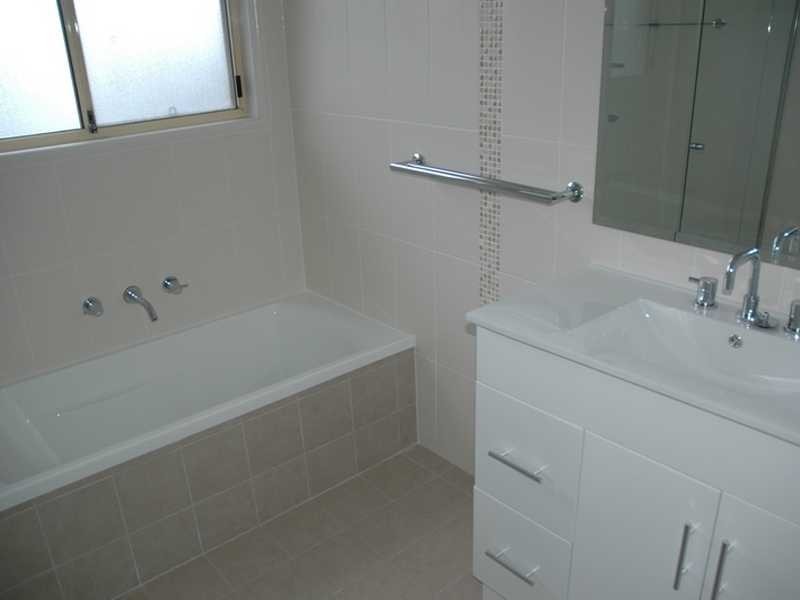 2/113 Metella Road, Toongabbie NSW 2146