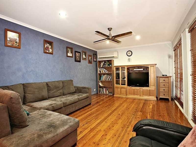 19 Lodge Avenue, Old Toongabbie NSW 2146