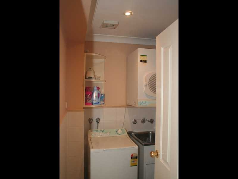 9/11-13 Pye Avenue, Northmead NSW 2152