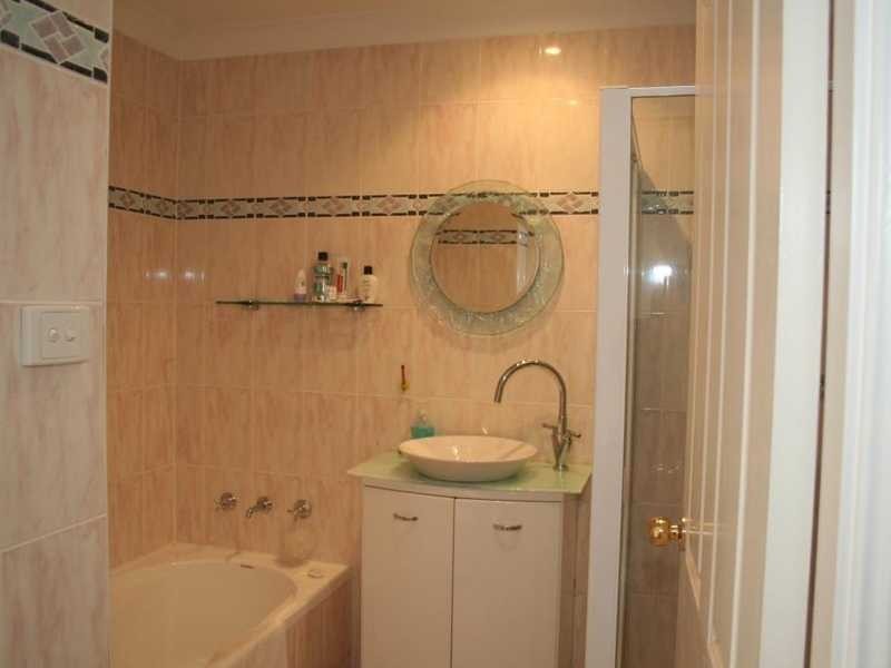 9/11-13 Pye Avenue, Northmead NSW 2152