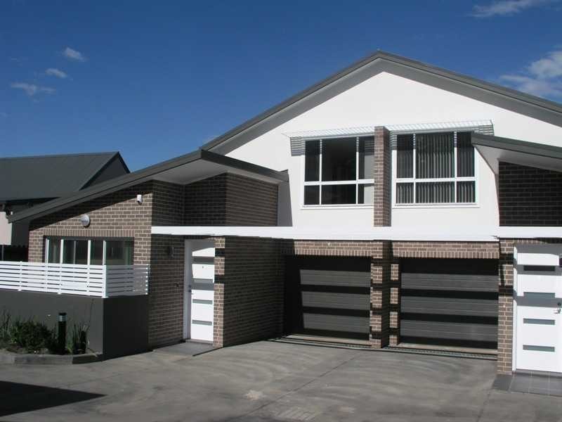 2/54B Binalong Road, Toongabbie NSW 2146