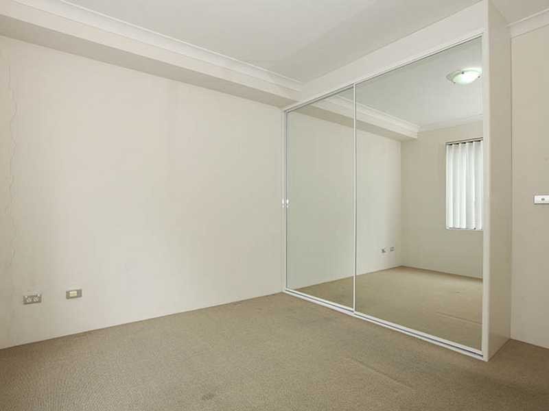 17/10-12 Wingello Street, Guildford NSW 2161