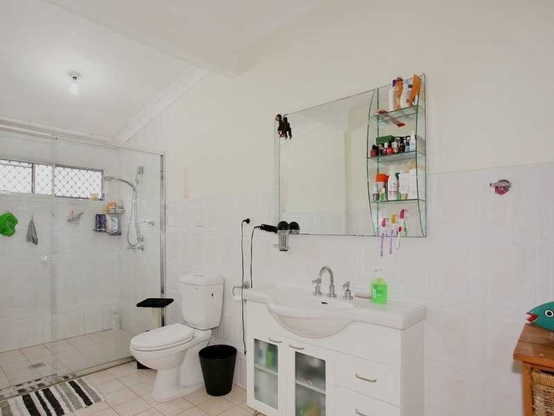 13 Glenn Avenue, Northmead NSW 2152