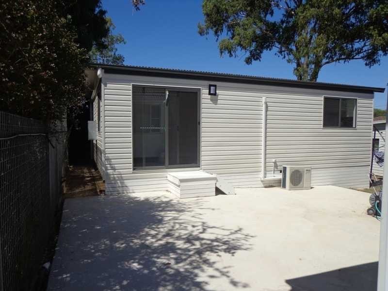 2A Scott Street, Toongabbie NSW 2146