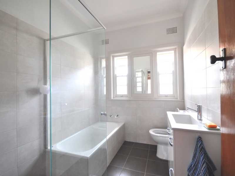 3 Hemsworth Avenue, Northmead NSW 2152