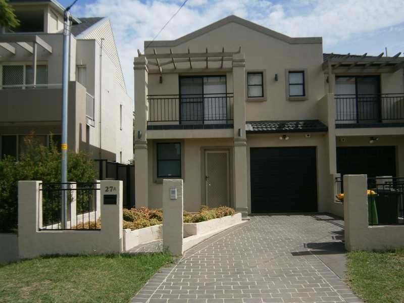 27A Balmoral Road, Northmead NSW 2152