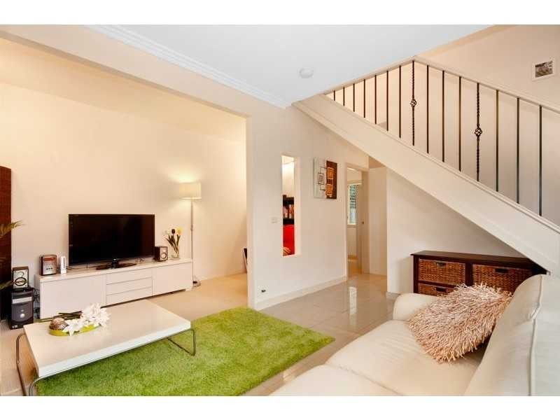 6/15-17 Whitling Avenue, Castle Hill NSW 2154