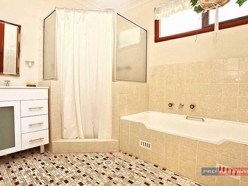 37 Anderson Road, Northmead NSW 2152