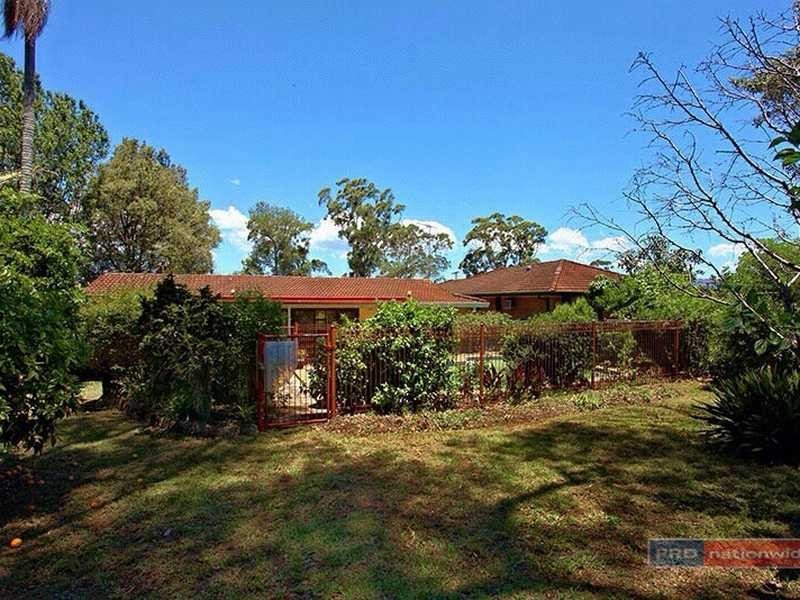 37 Anderson Road, Northmead NSW 2152