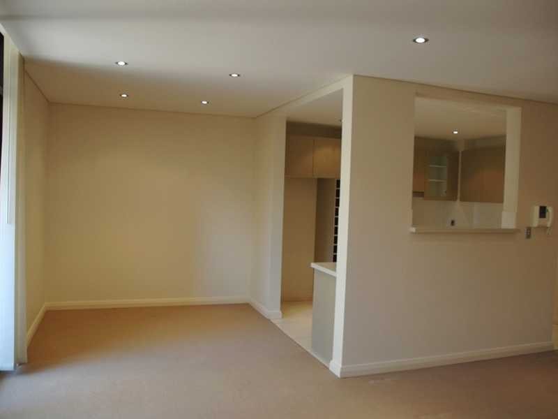 96/4 Purser Avenue, Castle Hill NSW 2154