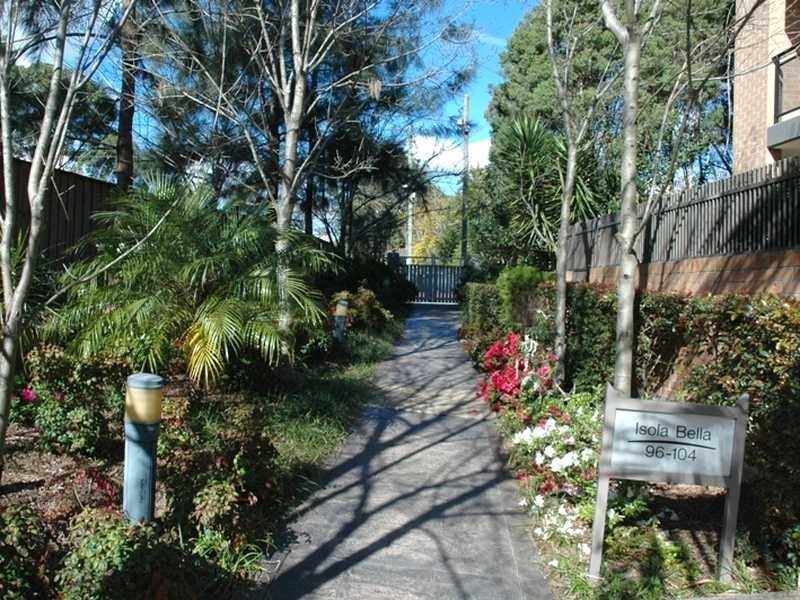 96/4 Purser Avenue, Castle Hill NSW 2154