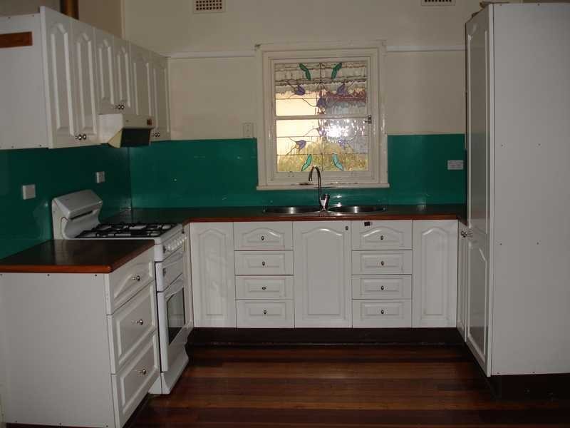 11 Beamish Road, Northmead NSW 2152