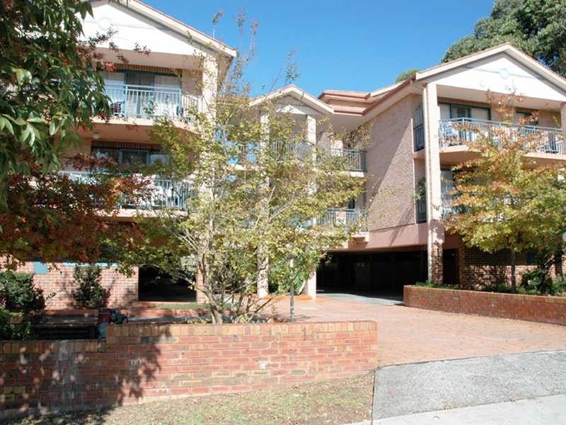 12/10 Calliope Street, Guildford NSW 2161