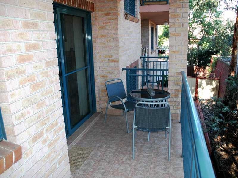 12/10 Calliope Street, Guildford NSW 2161