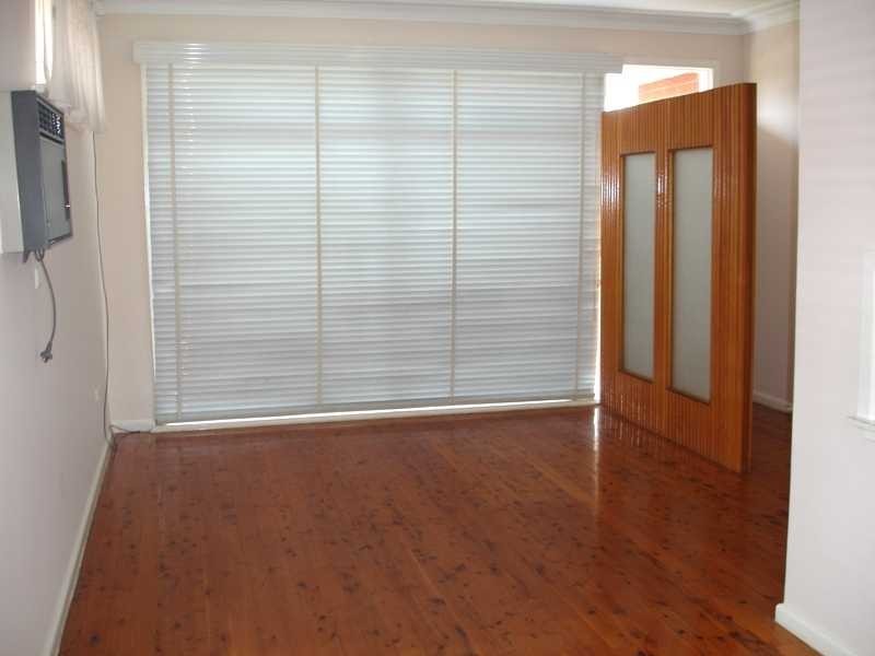 32 Park Street, Merrylands NSW 2160