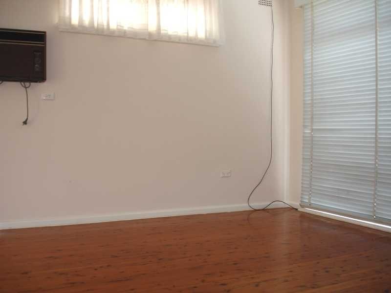 32 Park Street, Merrylands NSW 2160