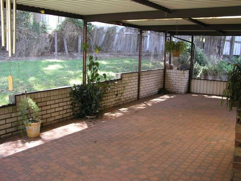 16 Lennox Street, Northmead NSW 2152