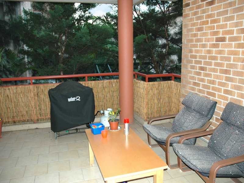 2/31-34 Moss Place, Westmead NSW 2145