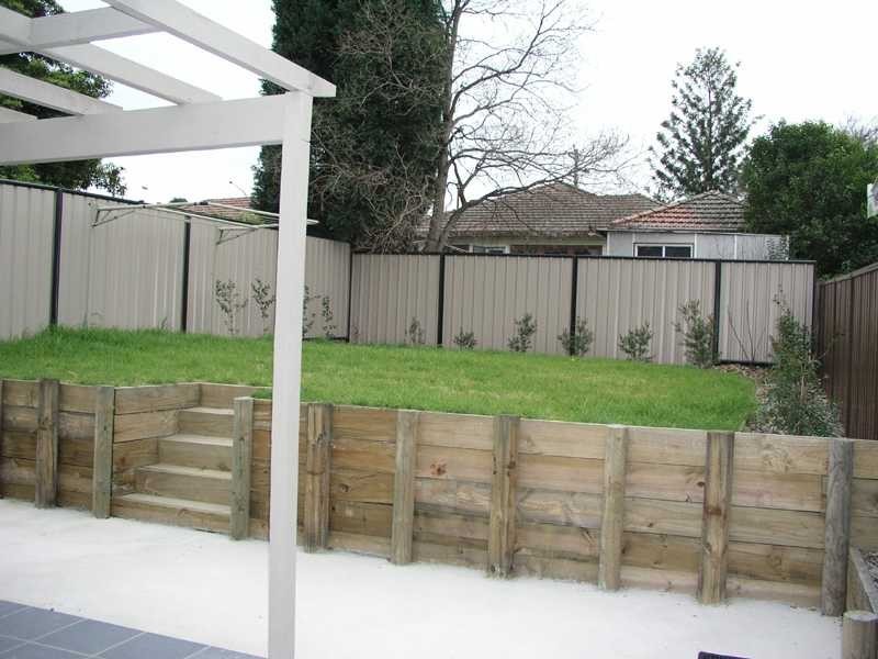 27 Balmoral Road, Northmead NSW 2152