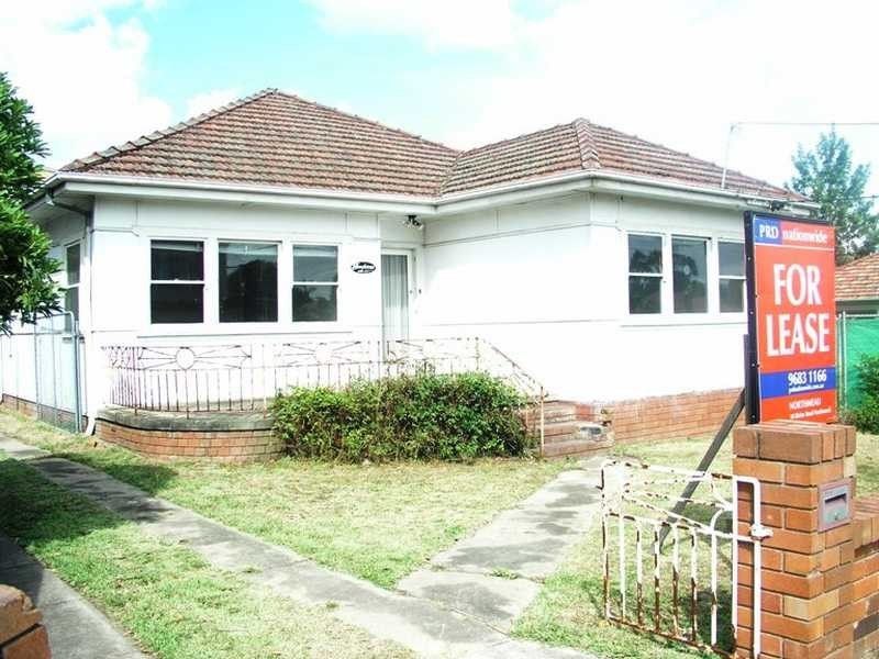 13 Kleins Road, Northmead NSW 2152