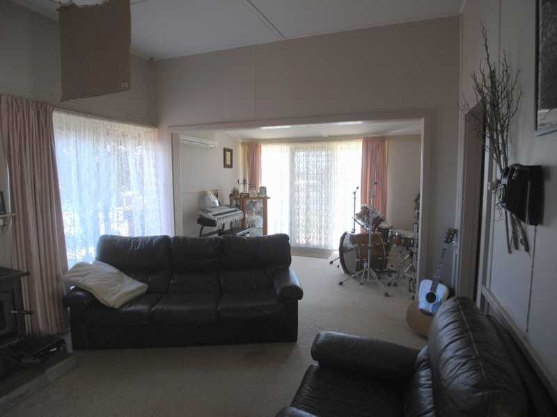 36 Clara Street, Tumbarumba NSW 2653