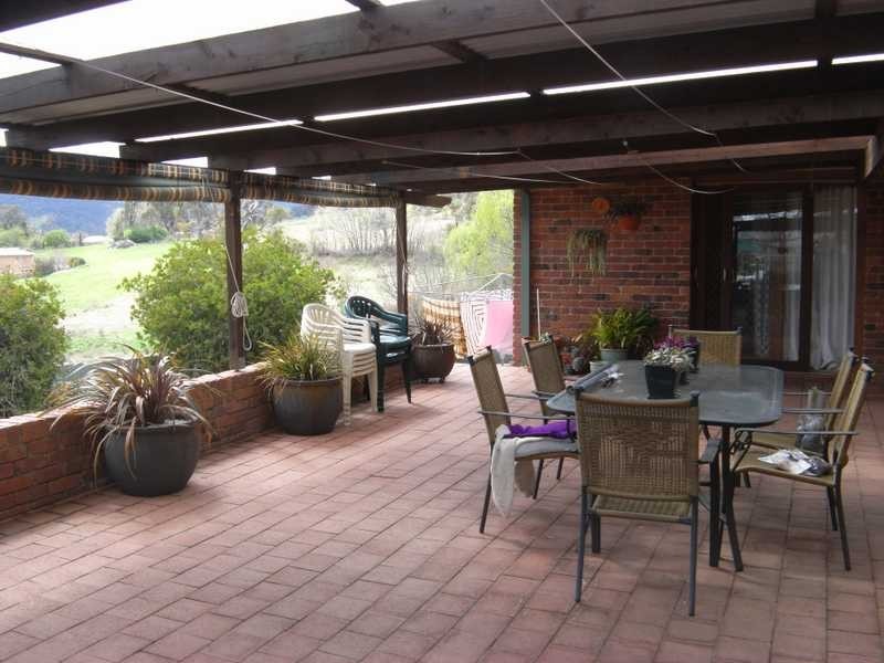 9 Power Street, Tumbarumba NSW 2653