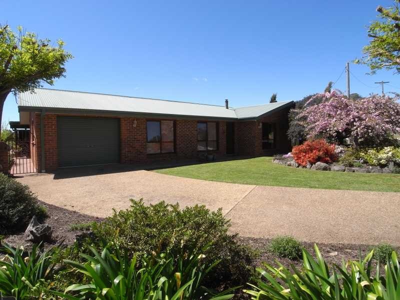 9 Power Street, Tumbarumba NSW 2653