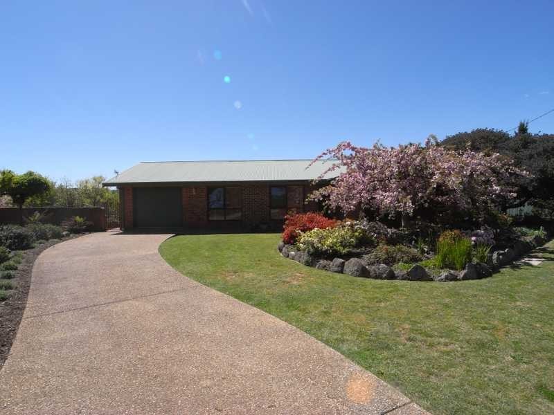 9 Power Street, Tumbarumba NSW 2653