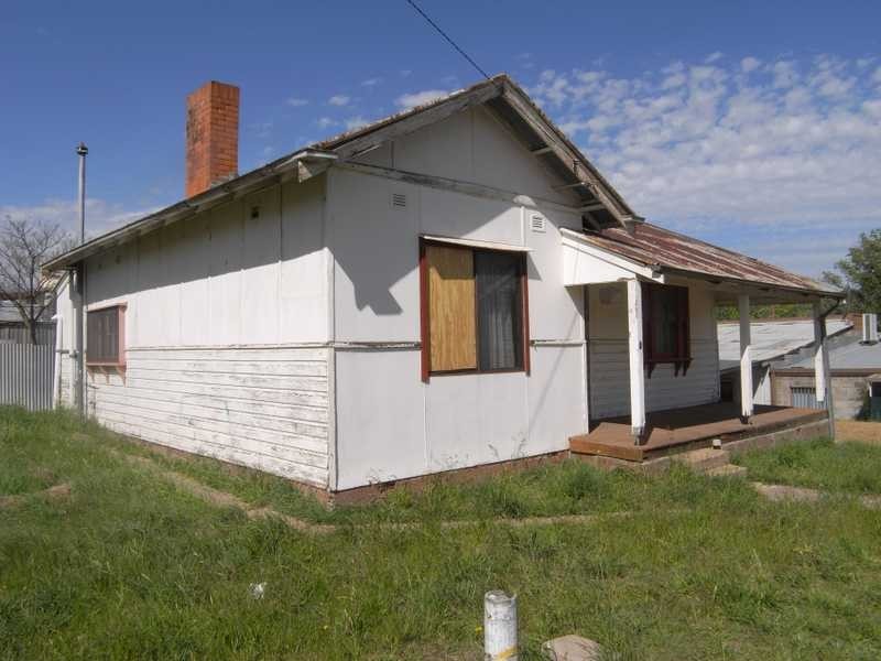 8 Selwyn Street, Tumbarumba NSW 2653