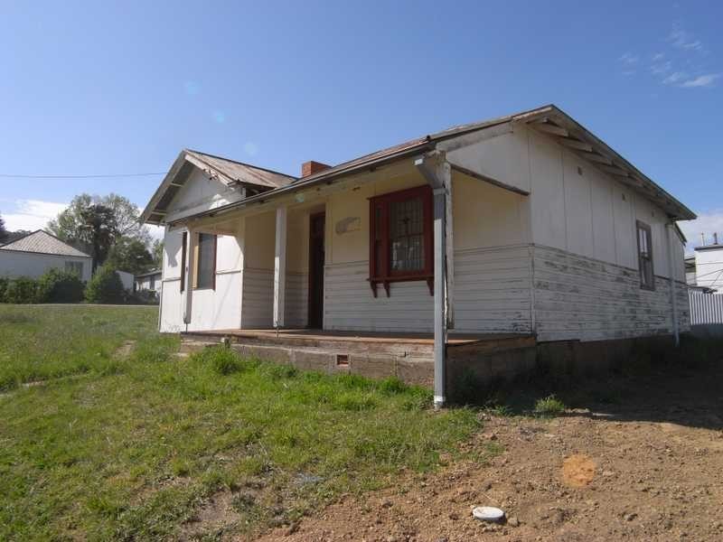 8 Selwyn Street, Tumbarumba NSW 2653