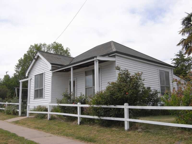 10 Selwyn Street, Tumbarumba NSW 2653