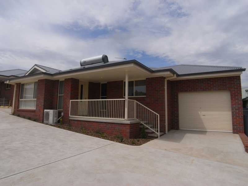 Unit 2/52 Winton Street, Tumbarumba NSW 2653
