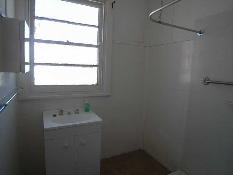 18 Regent Street, Tumbarumba NSW 2653