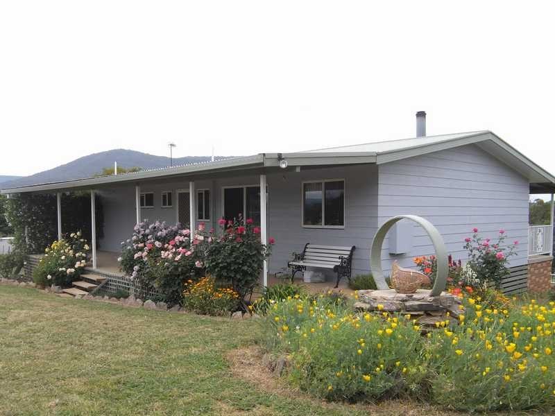 2 Townsend Street, Tumbarumba NSW 2653