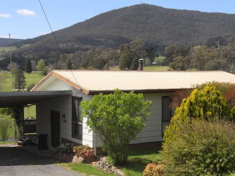 144 Batlow Road, Tumbarumba NSW 2653