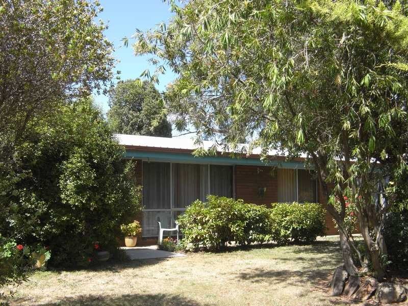 61 Albury Street, Tumbarumba NSW 2653