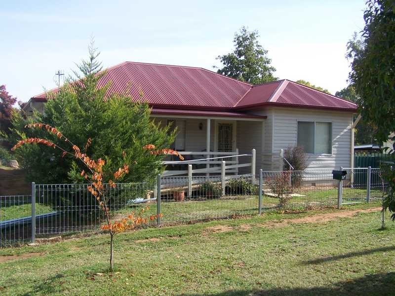 97 Winton Street, Tumbarumba NSW 2653